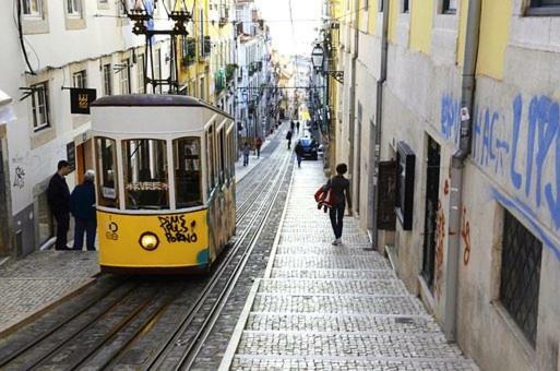 Charming Apartment Rua Da Rosa 33 Lisbon Exterior photo